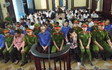 Xét xử 31 nguyên cán bộ hải quan tiếp tay cho buôn lậu, lừa đảo