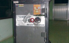 Rủ đồng bọn đến nhà chôm đồ