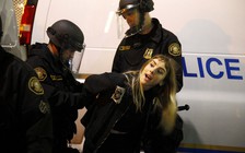 Biểu tình bạo động nổ ra tại Mỹ