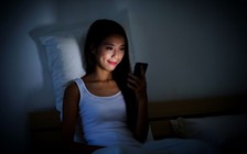Ánh sáng từ điện thoại đe dọa giấc ngủ ngon