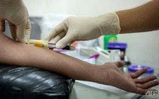 Bệnh viện y học cổ truyền Trung Quốc gây nhiễm HIV cho bệnh nhân