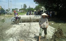 Bức xúc vì ô nhiễm, người dân chặn đường ĐT607