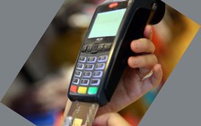 Người dùng thẻ bị ‘chặt’ phí