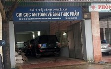 Cho thôi chức chi cục trưởng giả ly hôn để sinh thêm con