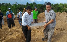 Tìm thấy bia mộ vợ vua Tự Đức dưới khu đất làm bãi đỗ xe?