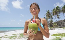 Cách dưỡng da và tóc bằng nước dừa tươi