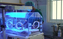 Hai lần cứu sống trẻ sinh non, nhẹ cân
