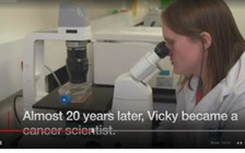 Cô gái bị ung thư máu trở thành nhà nghiên cứu ung thư