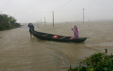 Mưa lớn gây ngập lụt ở Bình Định