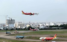 Đi máy bay cũng khổ: Cải thiện hạ tầng để giảm chậm chuyến