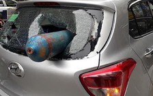 Điều tra vụ bình ô xy 'từ trên trời rơi vào ô tô'