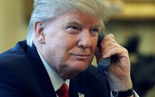 Khi Tổng thống Trump 'vượt rào'