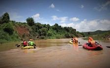 Đu dây cáp qua sông, 1 thanh niên bị nước lũ cuốn mất tích