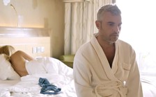 Đàn ông cũng dễ bị 'buồn, khóc, cáu kỉnh' sau khi 'yêu'