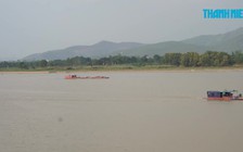 Công an nổ súng truy bắt 'cát tặc'