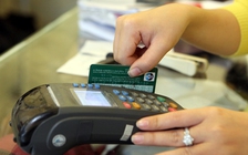 Áp lực chuyển đổi thẻ từ sang thẻ chip