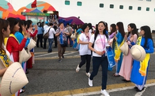 Du thuyền hạng sang dồn dập cập cảng Việt Nam