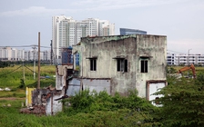 Vụ Thủ Thiêm, đường dây xăng giả làm nóng nghị trường