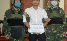 Bắt nghi phạm mang súng vận chuyển 6 bánh heroin