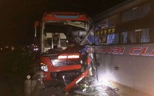 3 xe khách tông nhau