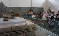 Lo ngại thủ phủ du lịch thành điểm trung chuyển