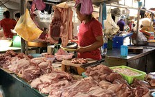 Giá heo hơi giảm, sao giá thịt chưa giảm?