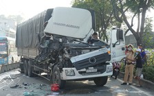 TP.HCM: Tai nạn liên hoàn, tài xế thoát chết trong cabin biến dạng