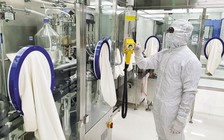 Người làm vắc xin Việt ngừa Covid-19