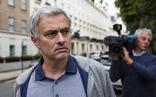 M.U bí mật giữ chân Mourinho