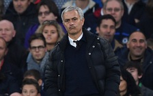 Mourinho và Pogba bị chế nhạo đủ đường sau trận thua thảm của M.U