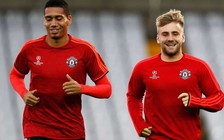 Mourinho sai lầm trong vụ Shaw và Smalling