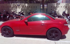 Tạm giữ xe sang thuộc diện ngoại giao dùng biển số giả