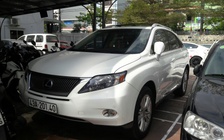 Bắt xe sang Lexus RX450 mang biển số giả