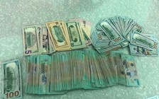 Chủ nhà đi chúc Tết, trộm đột nhập khoắng cả tỉ đồng