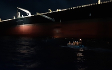 Xuyên đêm cứu thuyền viên nước ngoài đau ruột thừa ở Hoàng Sa