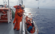 Cứu ngư dân Quảng Ngãi bị tai biến mạch máu não tại Hoàng Sa