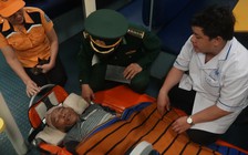 Xuyên đêm cứu ngư dân chấn thương sọ não giữa biển