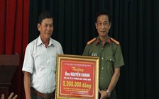 Khen thưởng ngư dân phát hiện thi thể, giúp phá án vụ phân xác