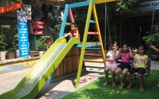 Tạo sân chơi cho trẻ từ vật dụng tái chế