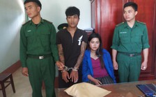 Đôi nam nữ từ Lào băng rừng mang 1,3 kg ma túy đá về Việt Nam