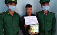 Bắt nghi can vận chuyển 1 kg ma túy 'đá' qua biên giới