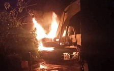 Xe máy múc bị thiêu rụi lúc rạng sáng 29 tết