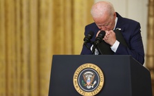 Ngày khó khăn nhất của Tổng thống Biden