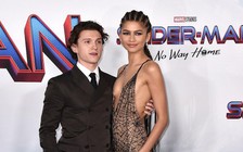 Zendaya diện váy mạng nhện, khoe dáng đẹp tựa nữ thần bên Tom Holland