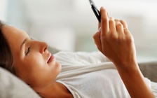 Tại sao không nên kiểm tra smartphone trước khi đi ngủ