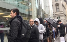 Người sở hữu iPhone 7 đầu tiên thất vọng vì không được mua bản Plus