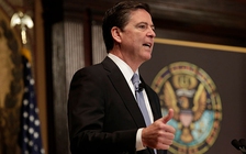 Giám đốc FBI khuyên mọi người nên che webcam máy tính