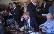 Ông Donald Trump phải bỏ điện thoại Android đang dùng khi làm Tổng thống Mỹ?