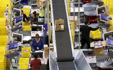 Bán hàng trực tuyến Mỹ tăng mạnh trong Lễ Tạ ơn