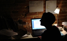 California thông qua tiêu chuẩn tiết kiệm năng lượng cho máy tính